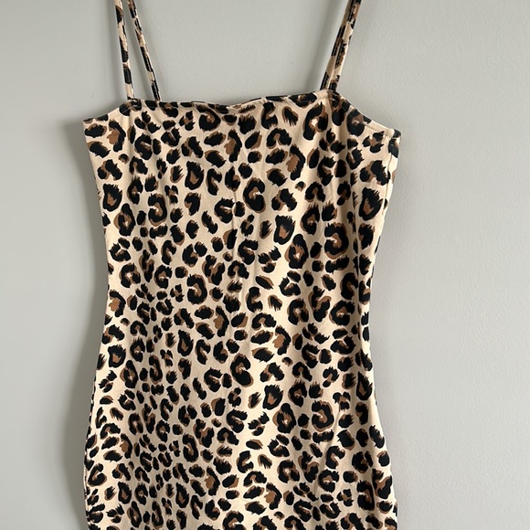Cheetah Print Bodycon Dress - Picture 2 of 3